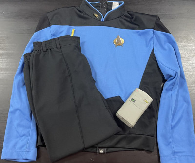 tng-uniform-blau-s_01.jpg